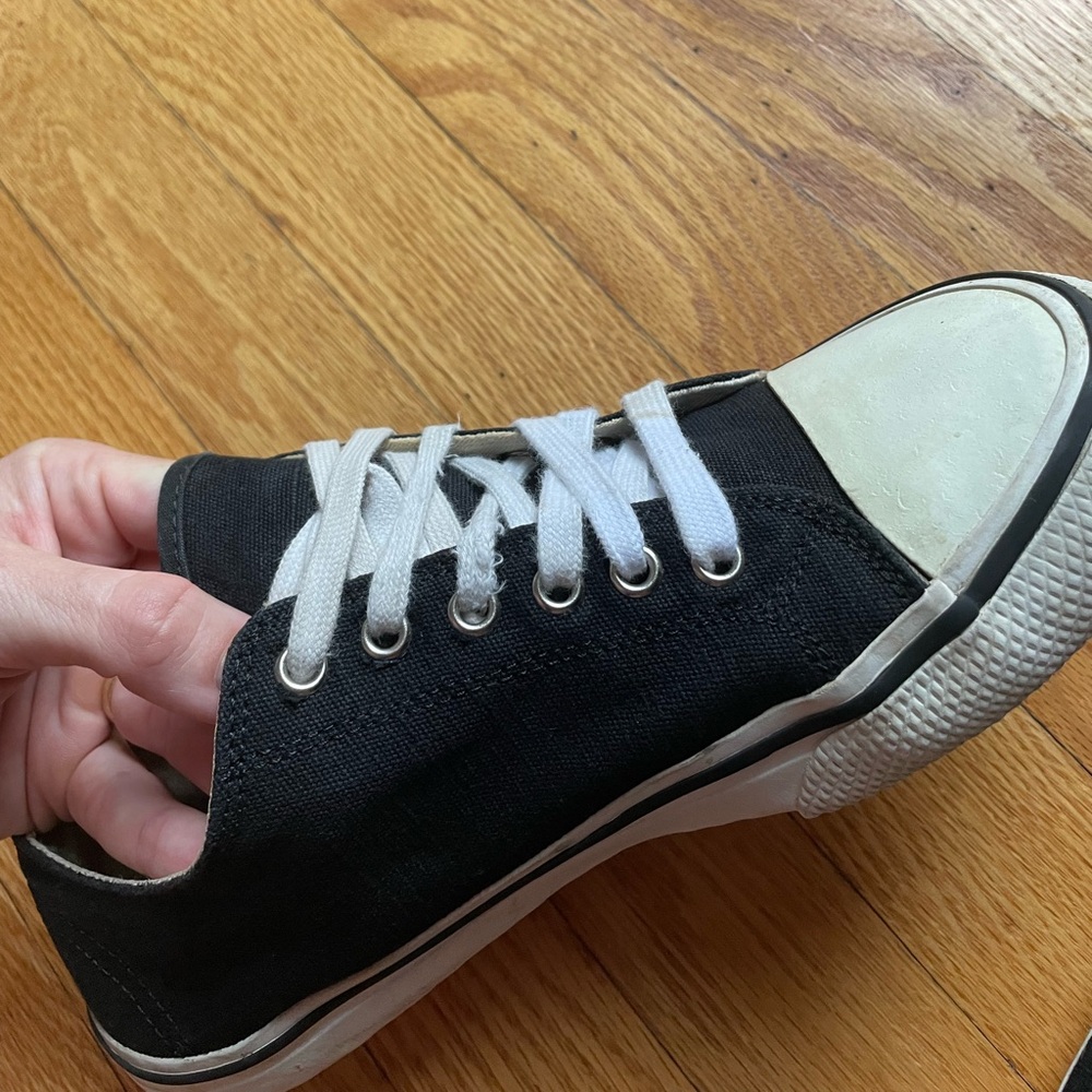 Classic Black and White Women's Sneakers - Picture 10 of 11